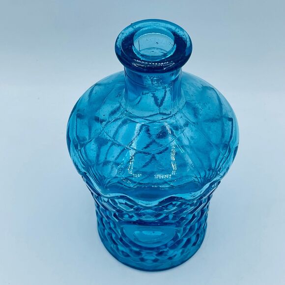 Vintage Blue Glass Diamond Pattern Decanter Bottle Vase from Taiwan Circa 1960s - Picture 4 of 8